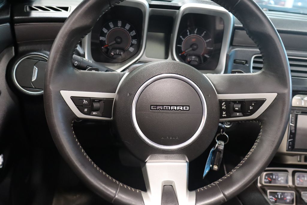 Photo 13 of this CHEVROLET CAMARO
