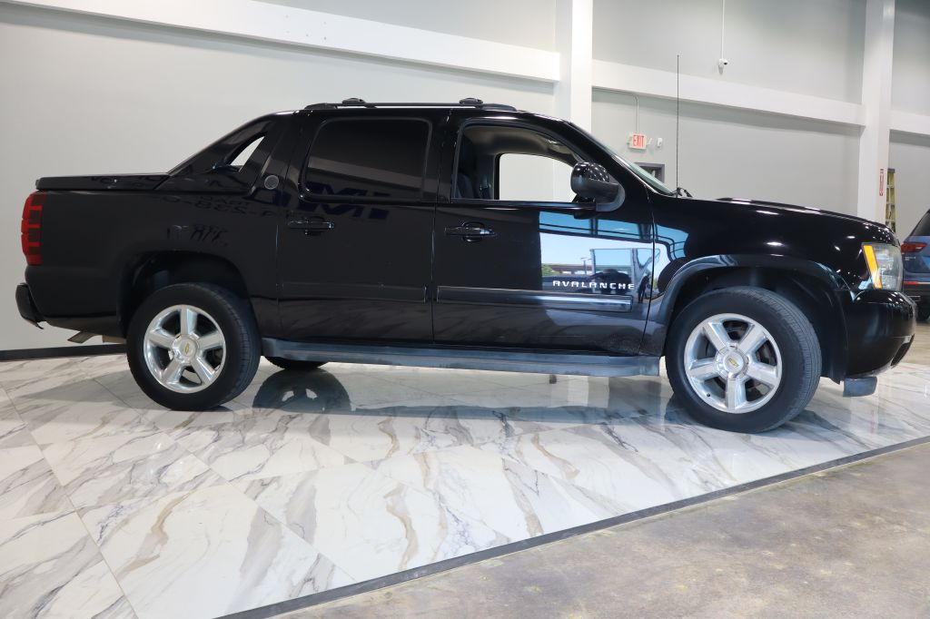 CHEVROLET AVALANCHE 2013 CHEVROLET AVALANCHE 3GNMCEE05DG175108