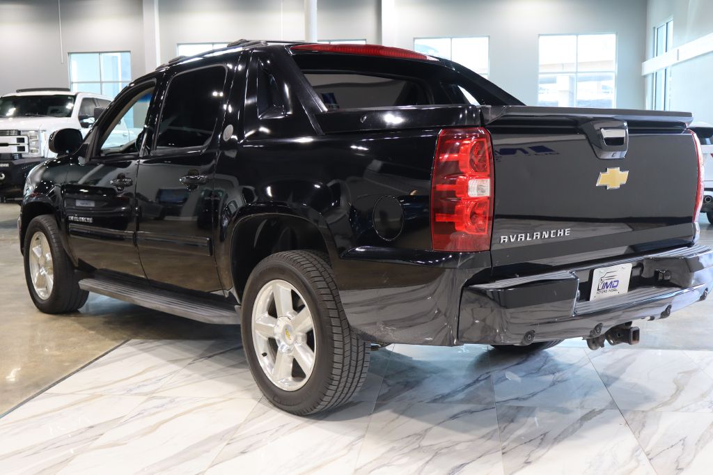 CHEVROLET AVALANCHE 2013 CHEVROLET AVALANCHE 3GNMCEE05DG175108