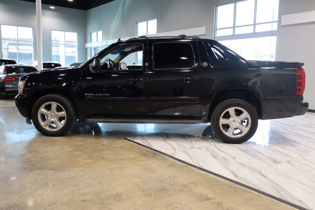 CHEVROLET AVALANCHE 2013 CHEVROLET AVALANCHE 3GNMCEE05DG175108