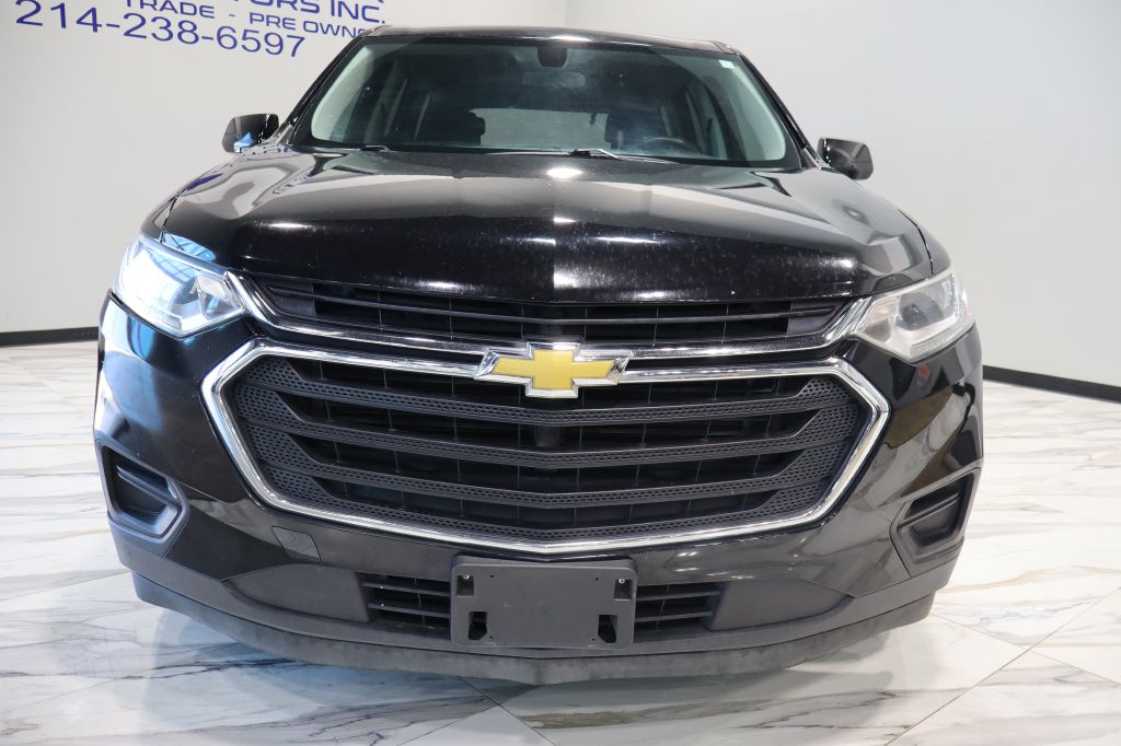 Photo 3 of this CHEVROLET TRAVERSE