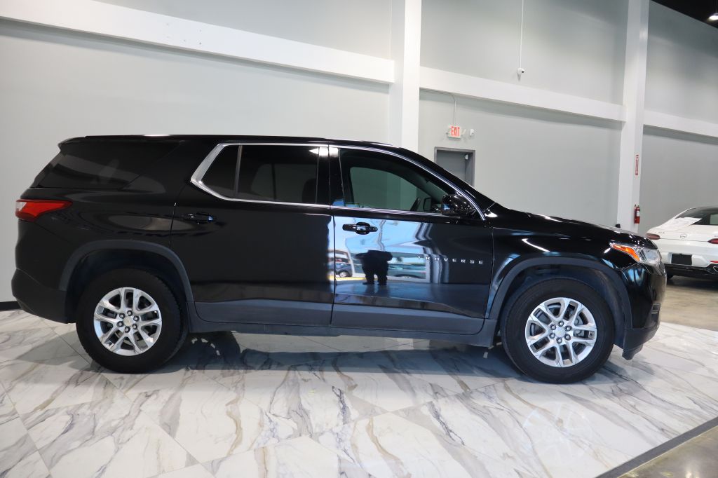Photo 5 of this CHEVROLET TRAVERSE