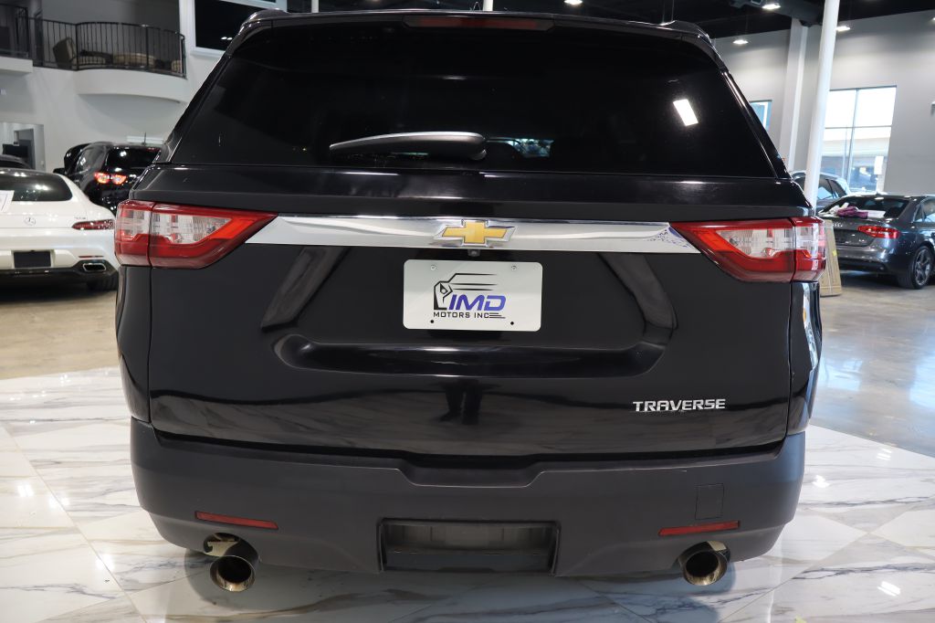 Photo 7 of this CHEVROLET TRAVERSE