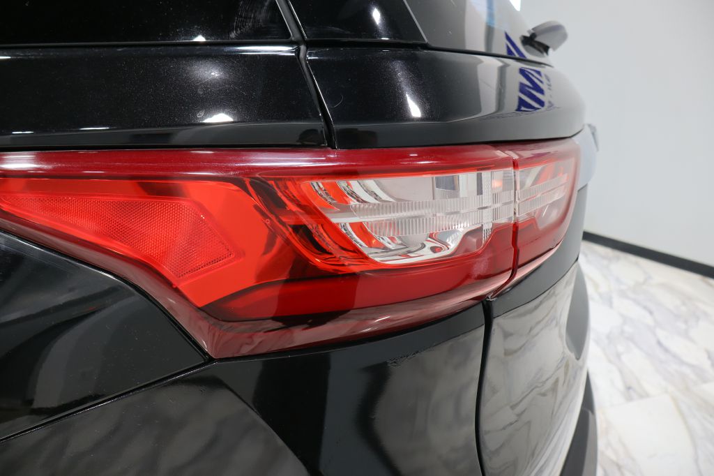 Photo 17 of this CHEVROLET TRAVERSE