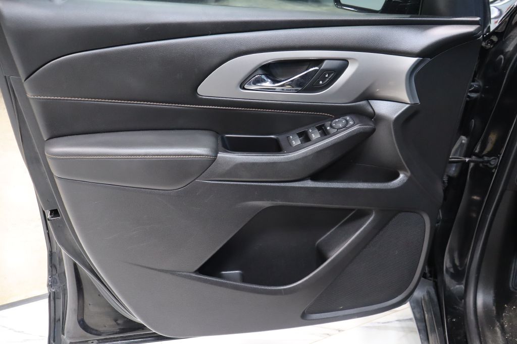 Photo 21 of this CHEVROLET TRAVERSE
