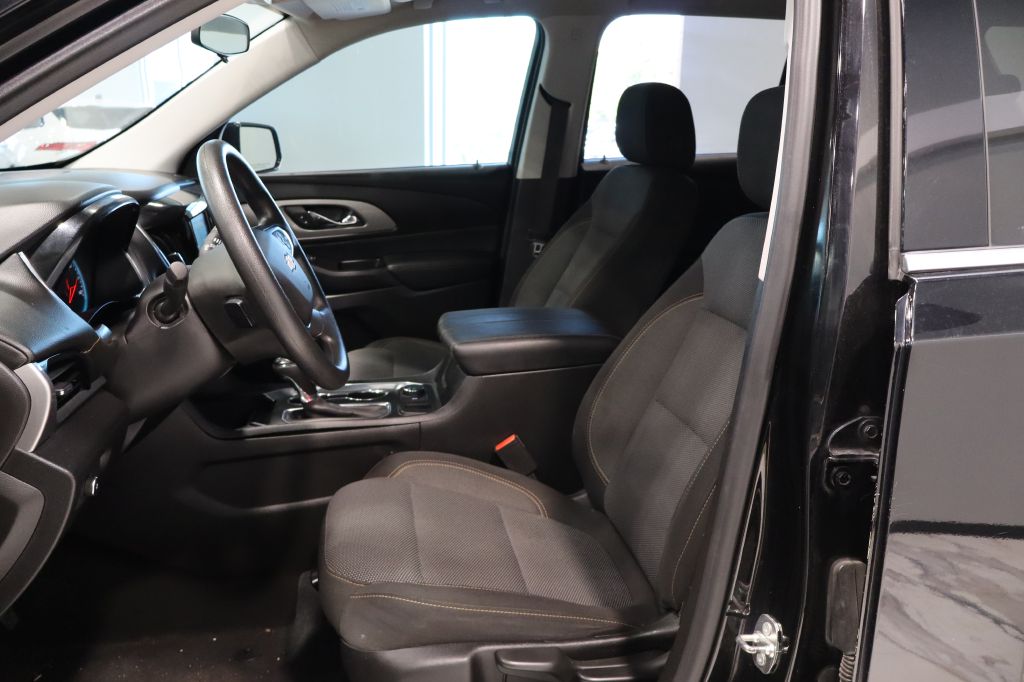 Photo 23 of this CHEVROLET TRAVERSE