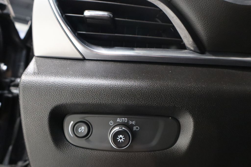 Photo 25 of this CHEVROLET TRAVERSE