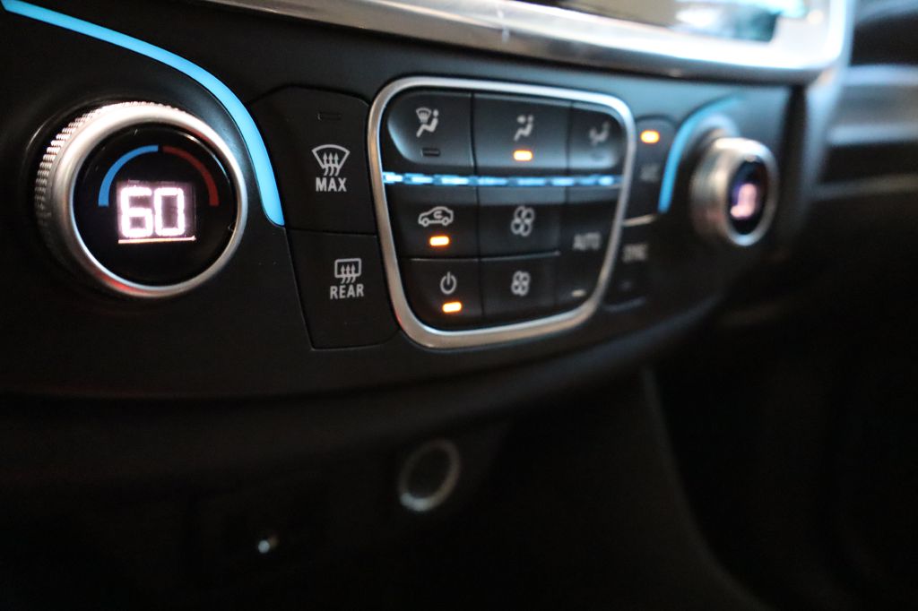 Photo 34 of this CHEVROLET TRAVERSE