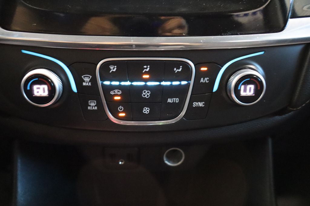 Photo 35 of this CHEVROLET TRAVERSE