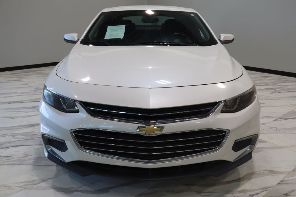 Photo 2 of this CHEVROLET MALIBU