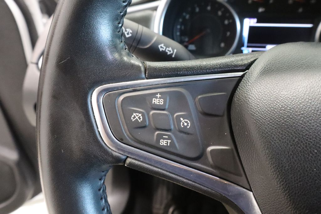 Photo 19 of this CHEVROLET MALIBU
