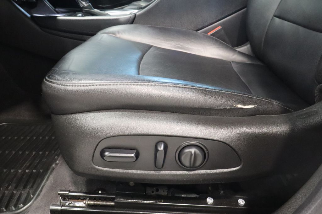 Photo 28 of this CHEVROLET MALIBU