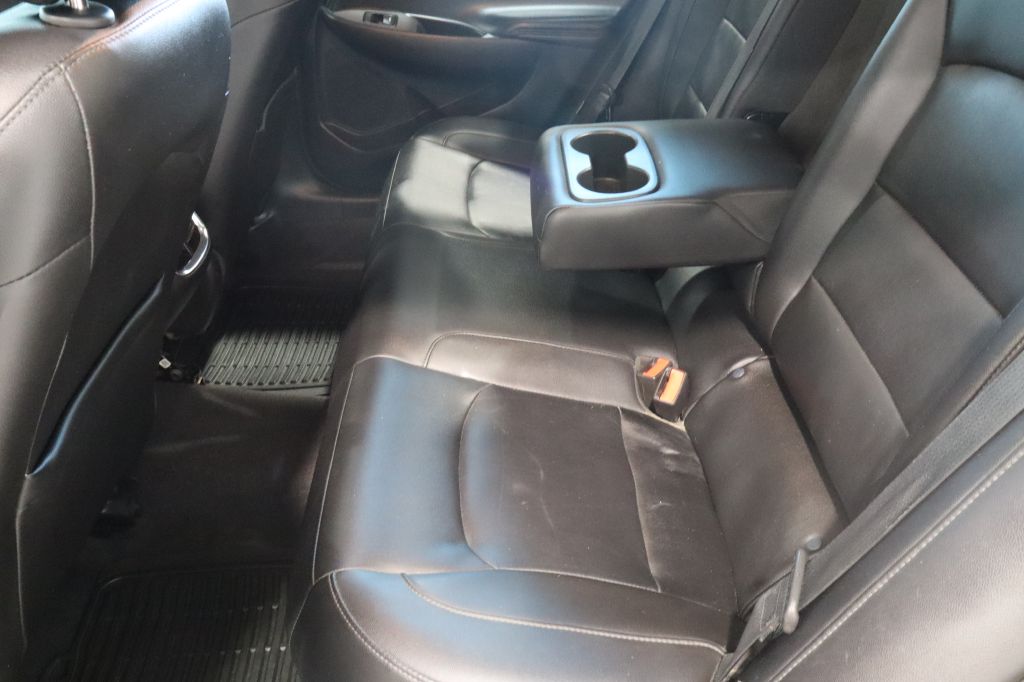 Photo 32 of this CHEVROLET MALIBU