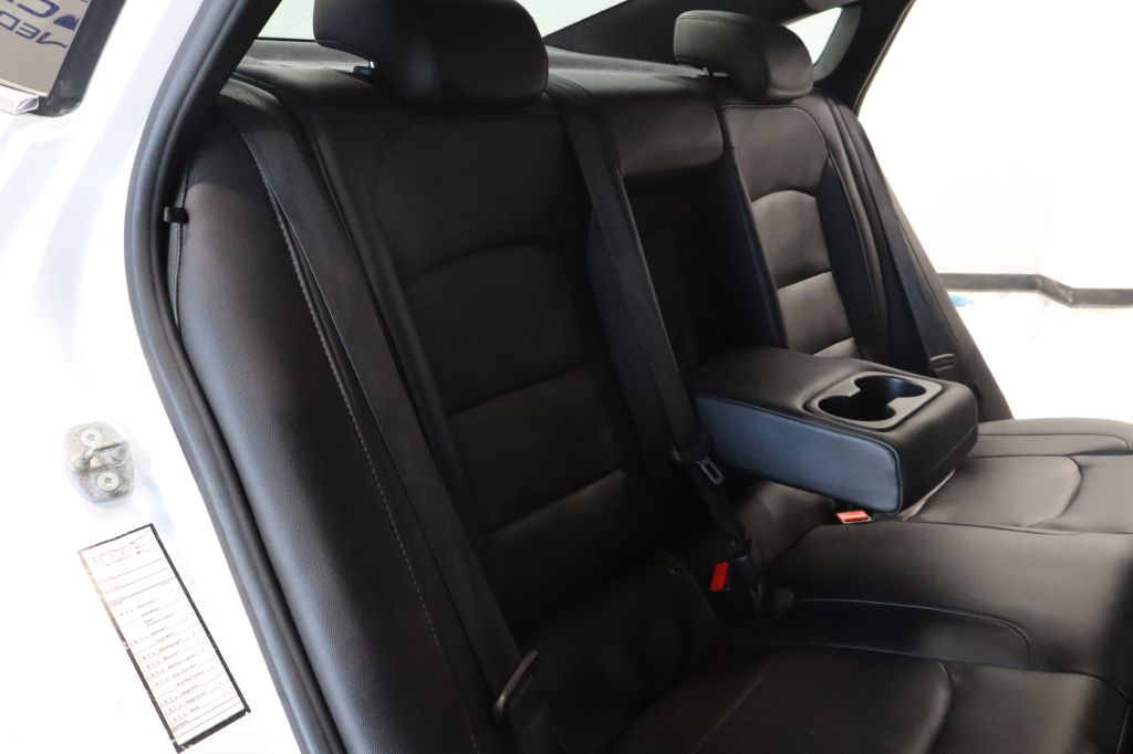 Photo 35 of this CHEVROLET MALIBU