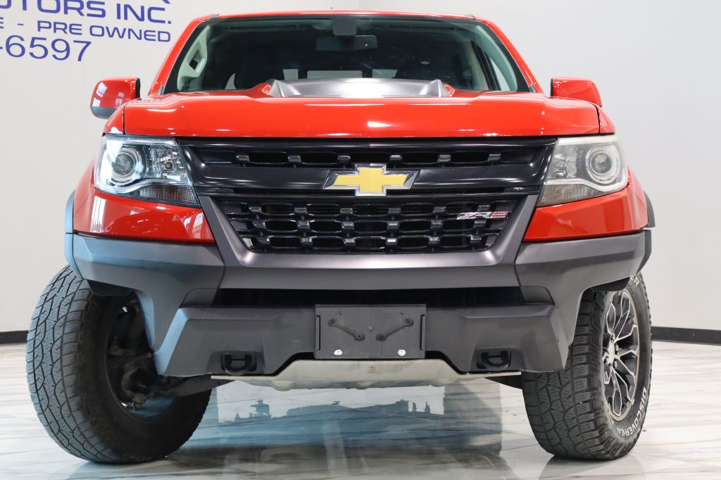Photo 2 of this CHEVROLET COLORADO