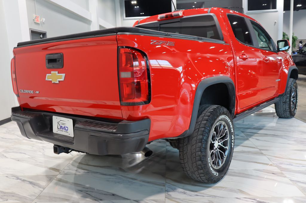 Photo 3 of this CHEVROLET COLORADO