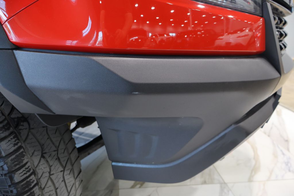 Photo 10 of this CHEVROLET COLORADO