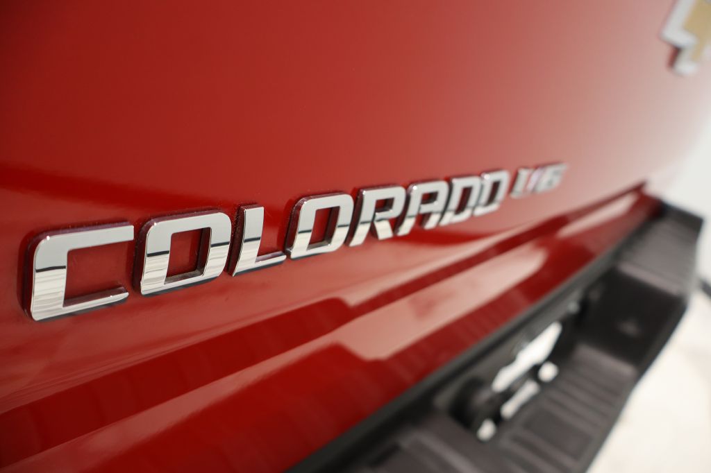 Photo 20 of this CHEVROLET COLORADO