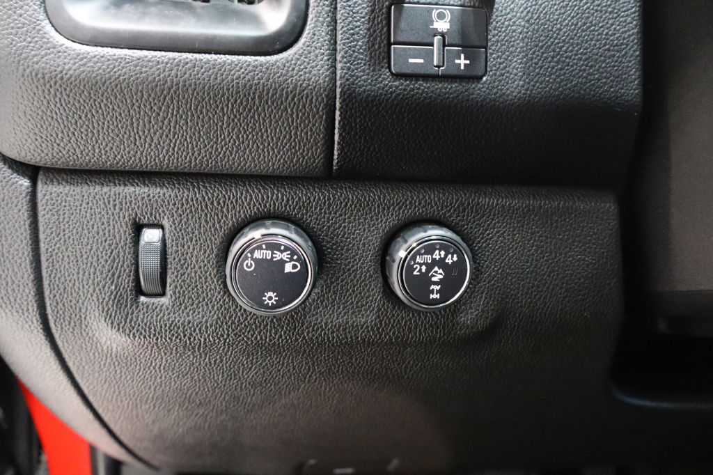 Photo 27 of this CHEVROLET COLORADO