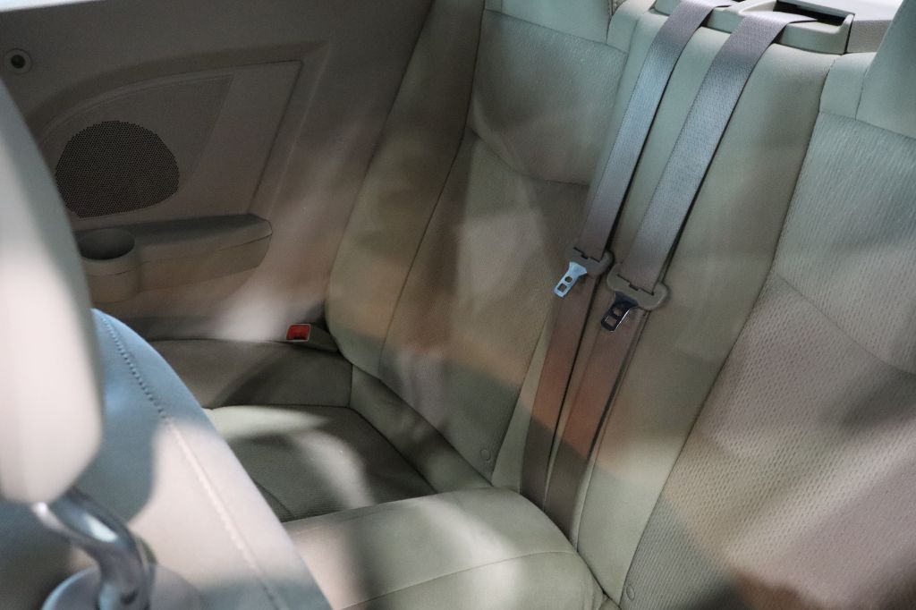Photo 22 of this CHRYSLER 200