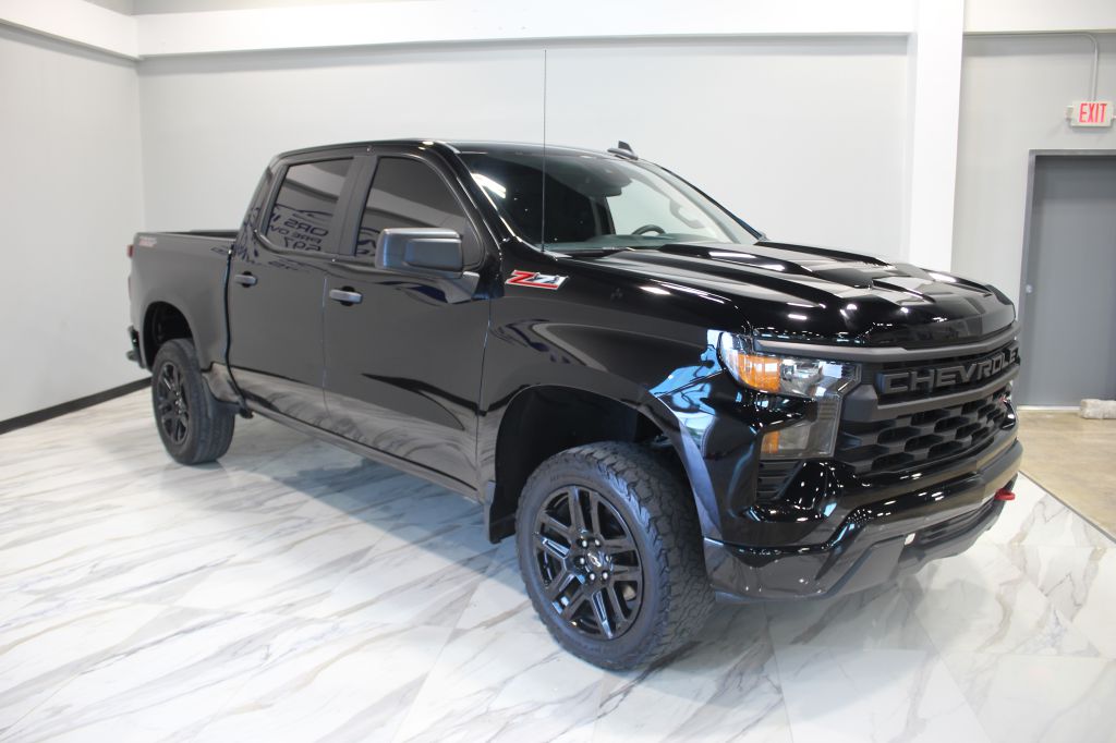 Photo 3 of this CHEVROLET SILVERADO 1500
