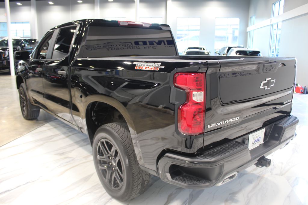 Photo 7 of this CHEVROLET SILVERADO 1500