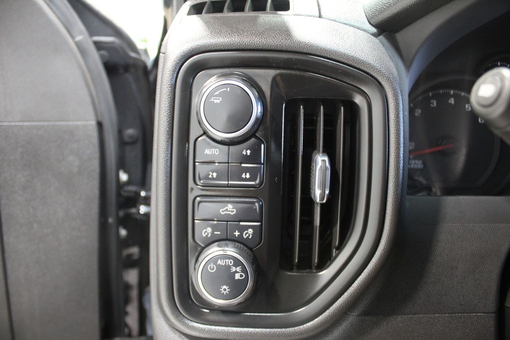 Photo 12 of this CHEVROLET SILVERADO 1500