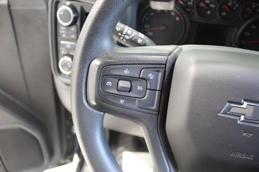 Photo 17 of this CHEVROLET SILVERADO 1500