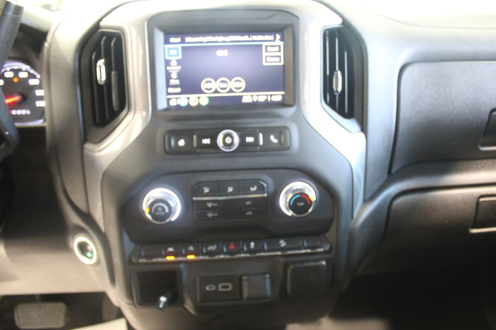 Photo 21 of this CHEVROLET SILVERADO 1500