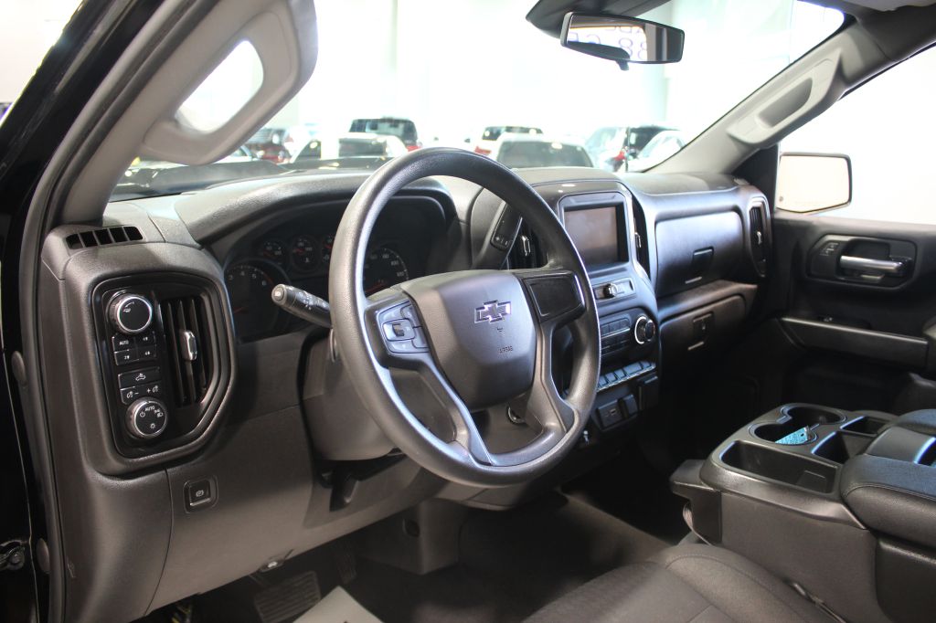 Photo 23 of this CHEVROLET SILVERADO 1500