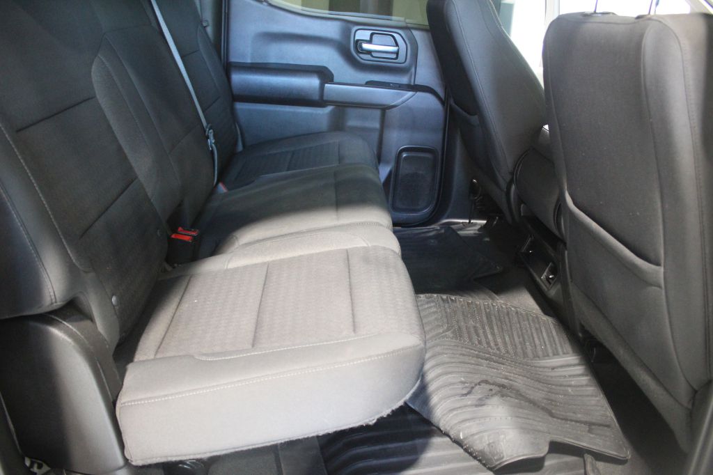 Photo 34 of this CHEVROLET SILVERADO 1500