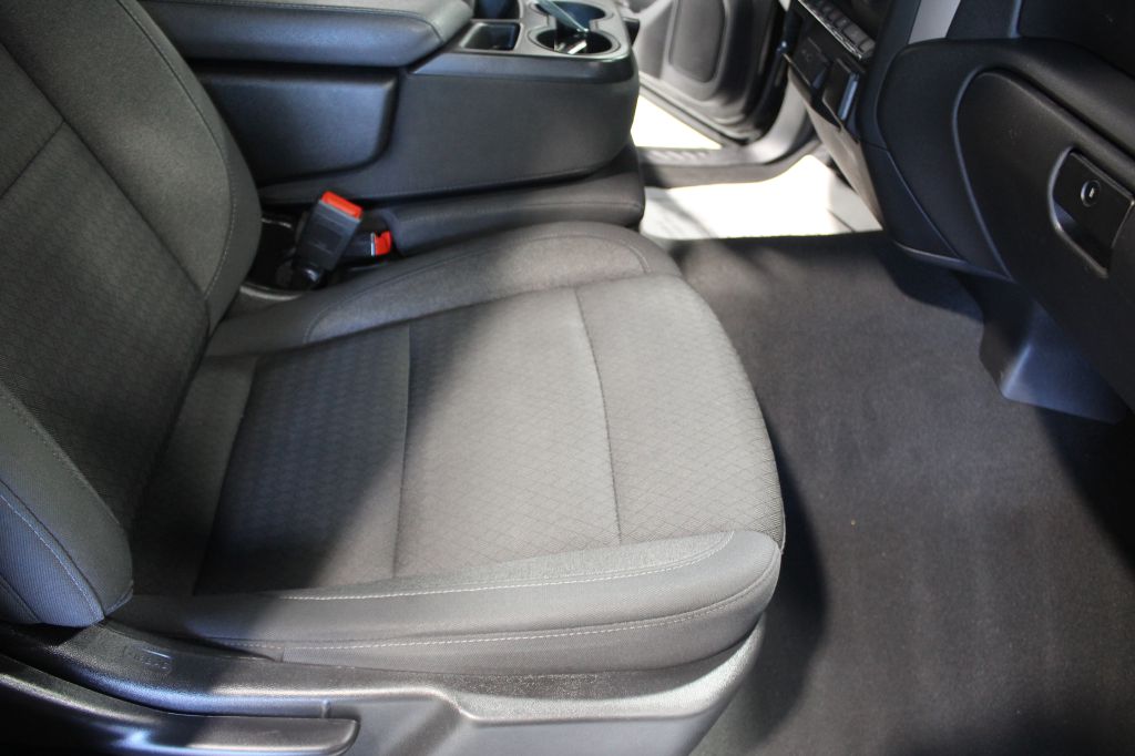 Photo 37 of this CHEVROLET SILVERADO 1500