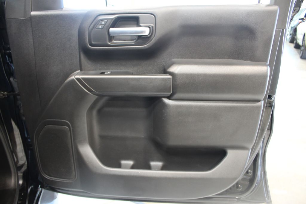 Photo 39 of this CHEVROLET SILVERADO 1500