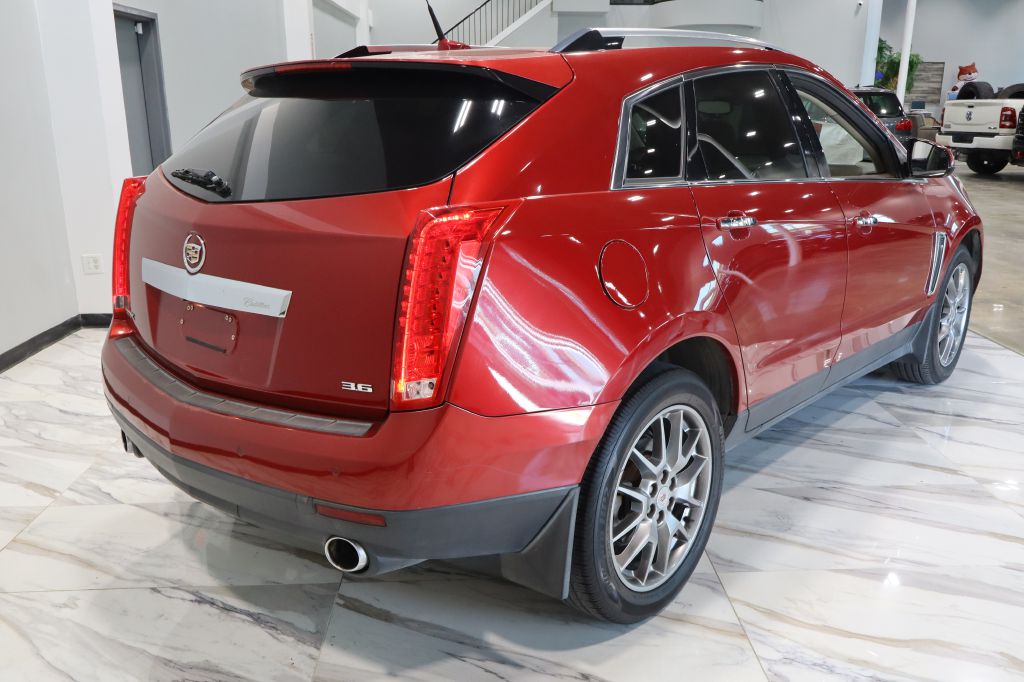 Photo 5 of this CADILLAC SRX