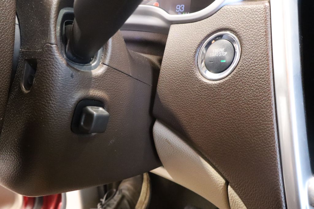 Photo 14 of this CADILLAC SRX