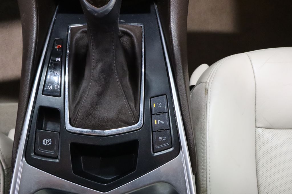 Photo 20 of this CADILLAC SRX