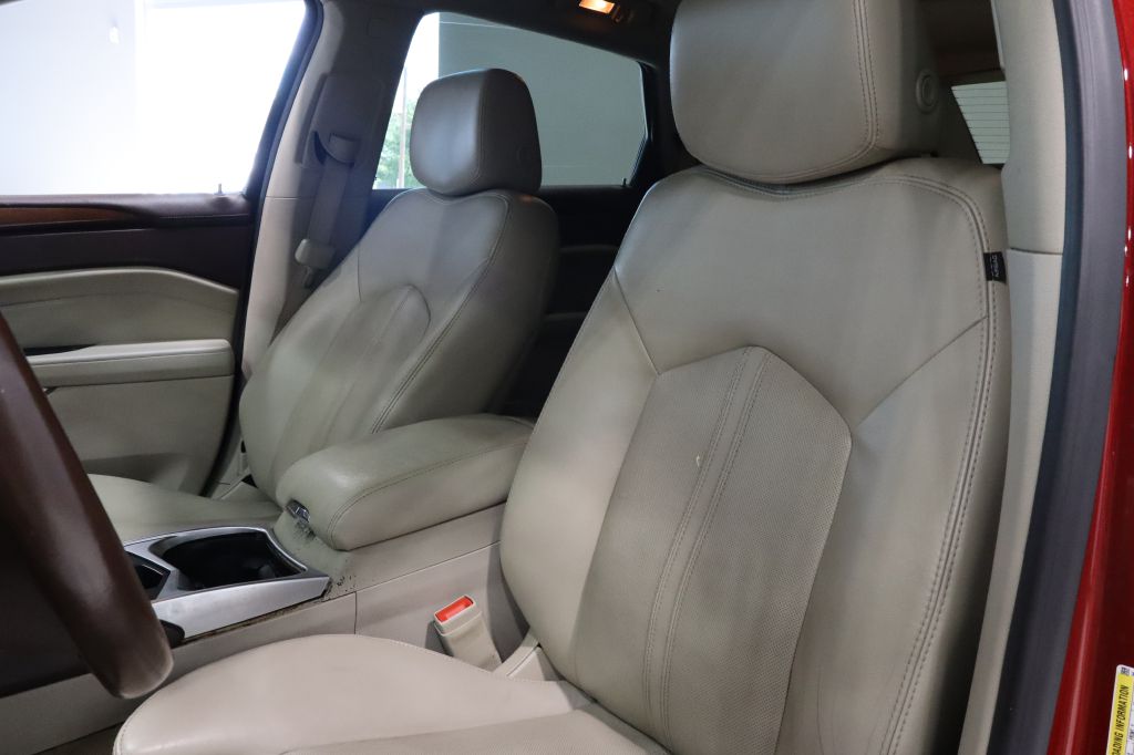 Photo 25 of this CADILLAC SRX