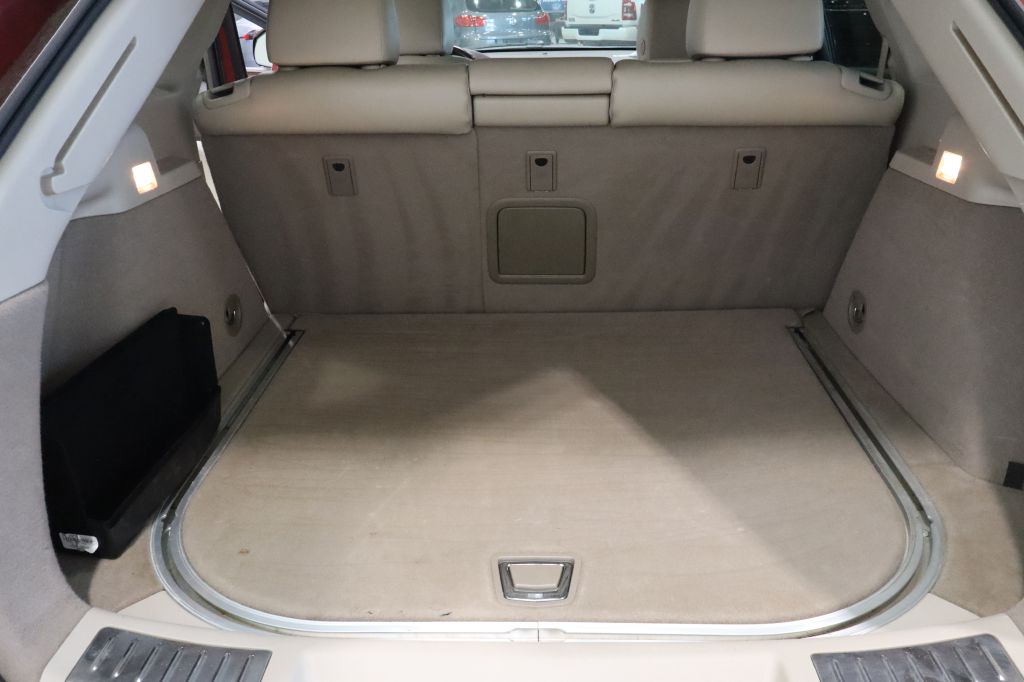 Photo 30 of this CADILLAC SRX