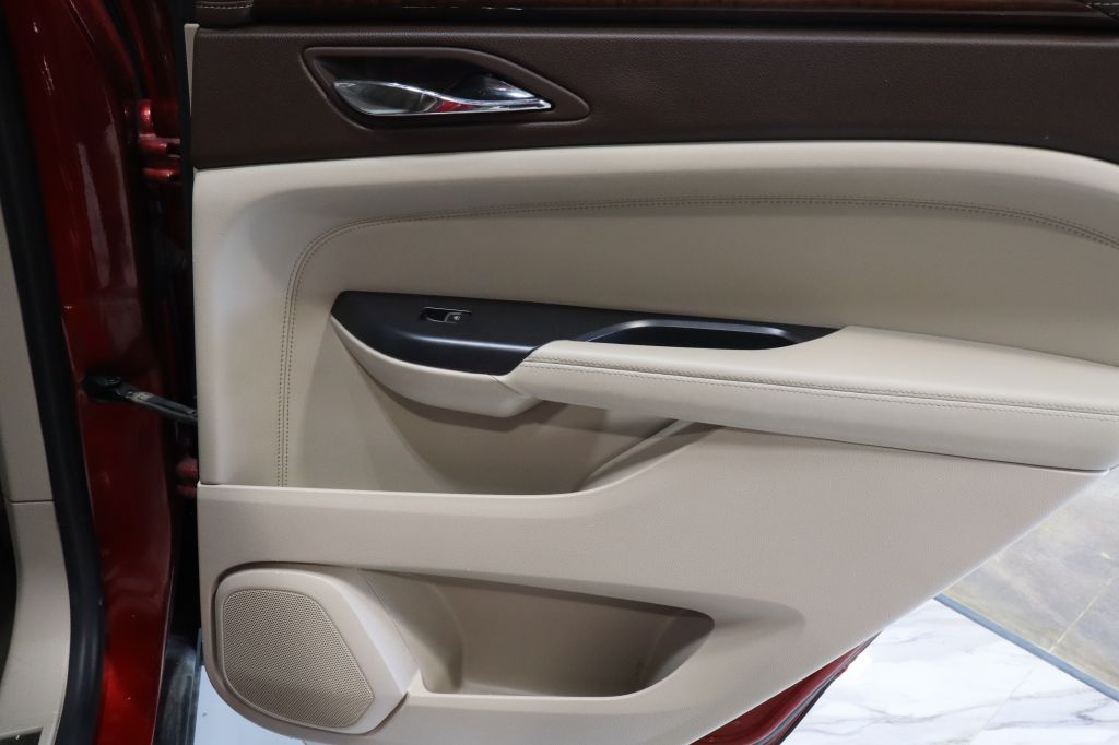 Photo 35 of this CADILLAC SRX