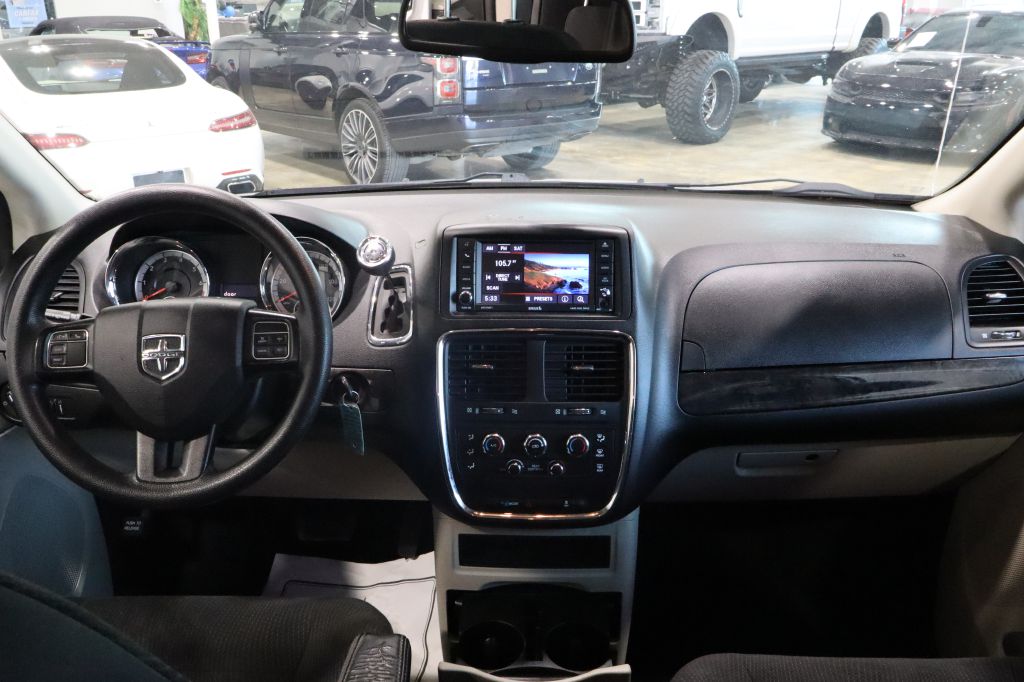 Photo 12 of this DODGE GRAND CARAVAN