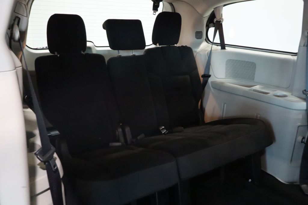 Photo 29 of this DODGE GRAND CARAVAN
