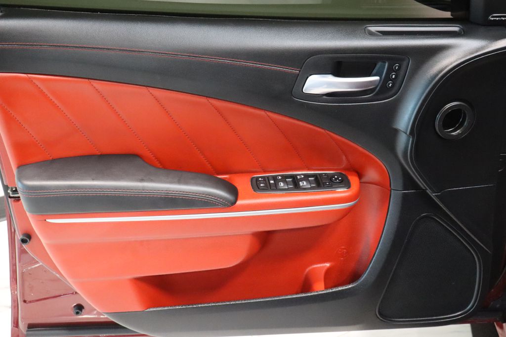 Photo 9 of this DODGE CHARGER
