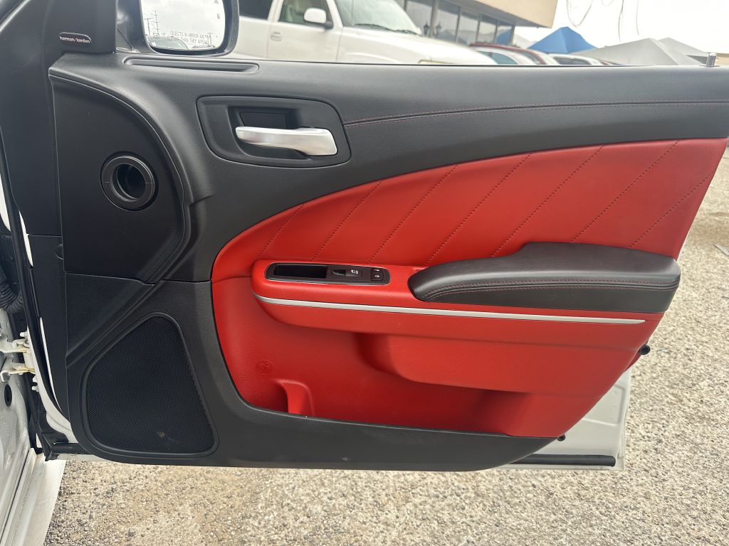 Photo 33 of this DODGE CHARGER