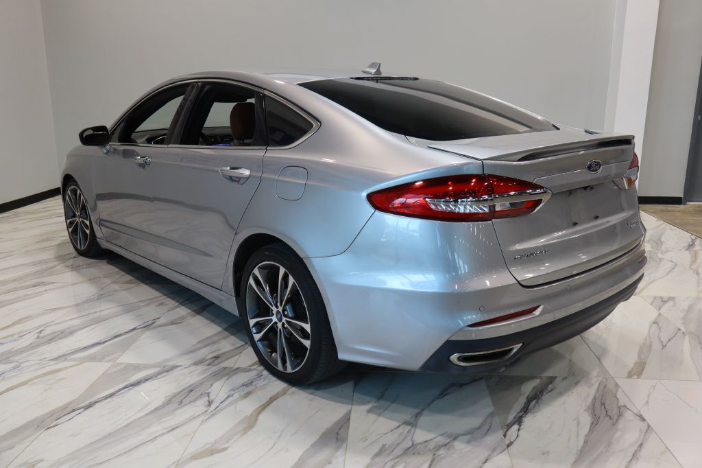 Photo 7 of this FORD FUSION