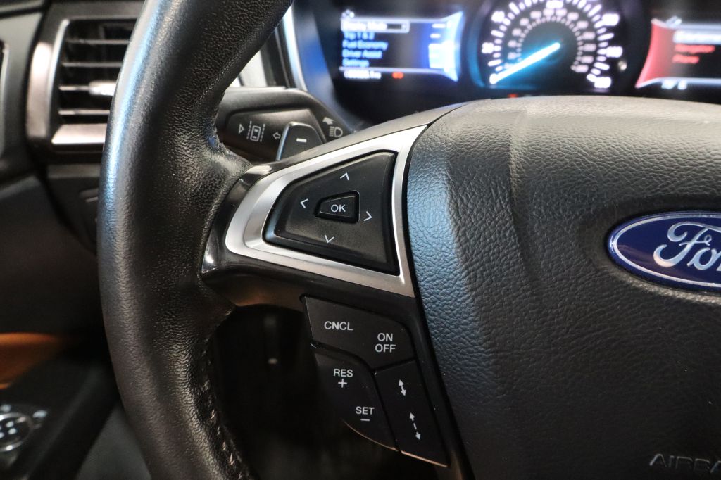 Photo 16 of this FORD FUSION