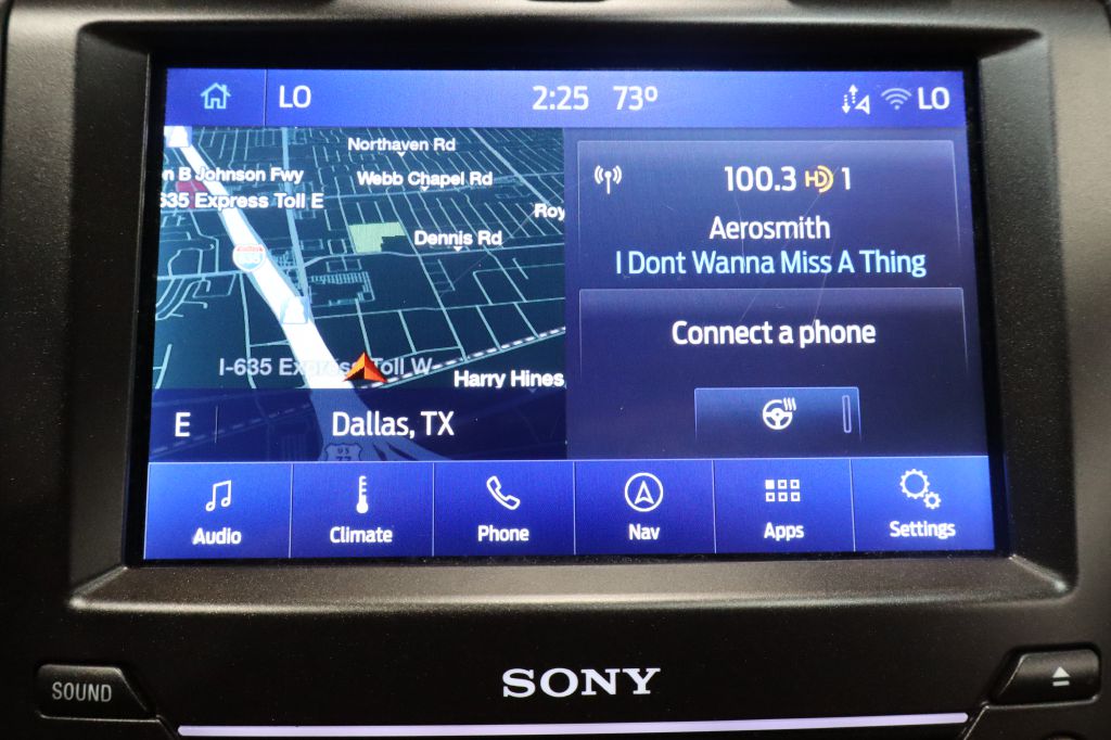 Photo 19 of this FORD FUSION