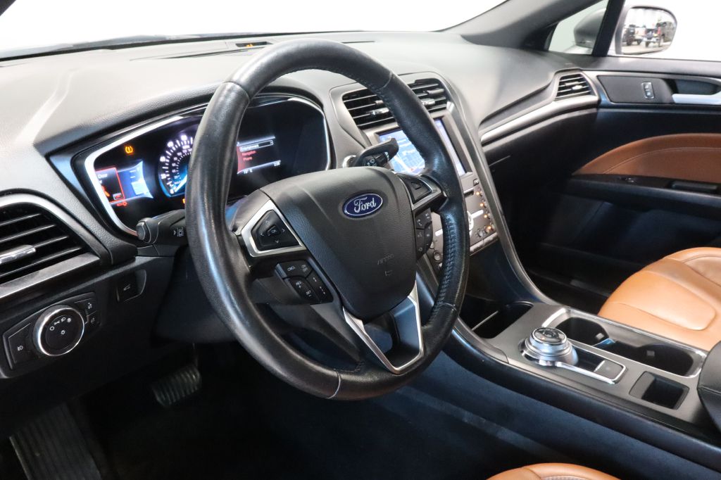 Photo 25 of this FORD FUSION