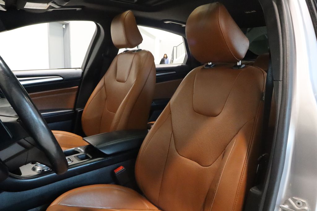 Photo 28 of this FORD FUSION