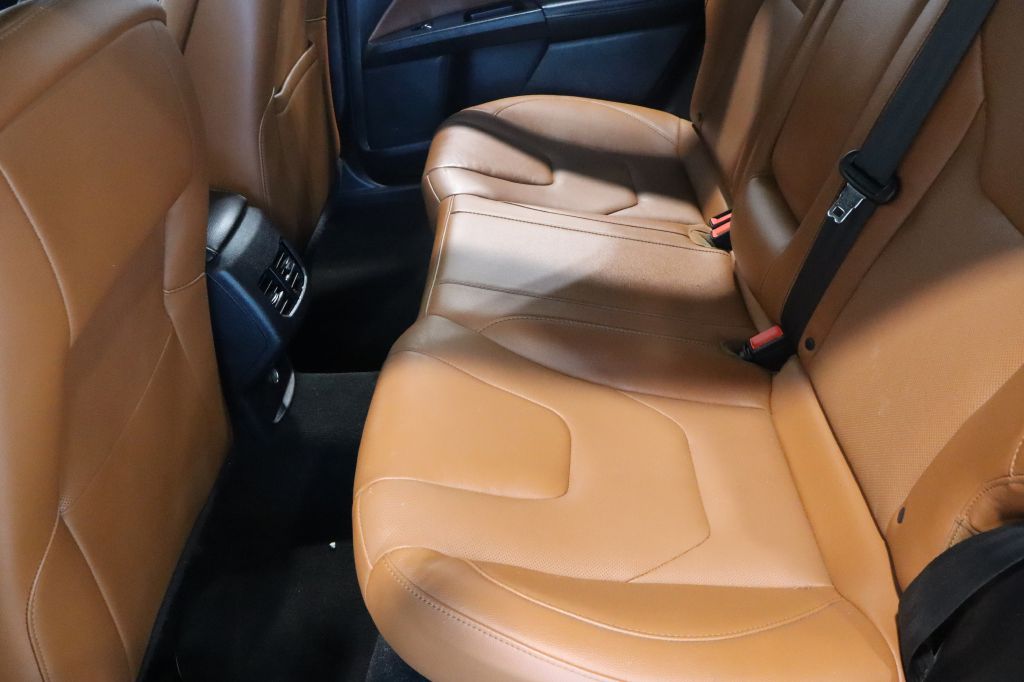 Photo 30 of this FORD FUSION