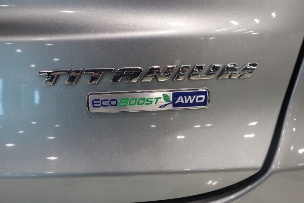 Photo 33 of this FORD FUSION